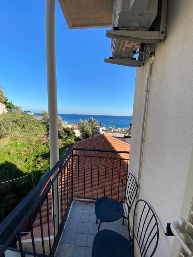 Nick & Santo'S Holiday Homes B&B Giardini Naxos Exterior foto