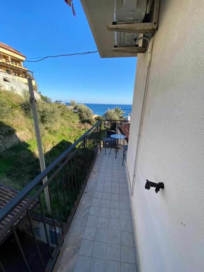 Nick & Santo'S Holiday Homes B&B Giardini Naxos Exterior foto
