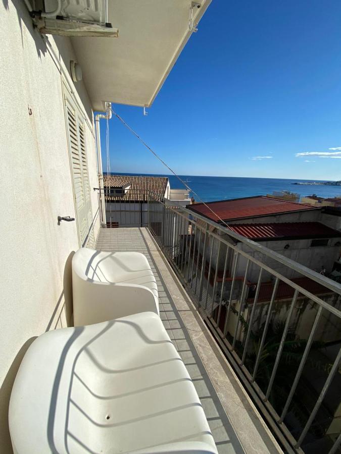 Nick & Santo'S Holiday Homes B&B Giardini Naxos Exterior foto